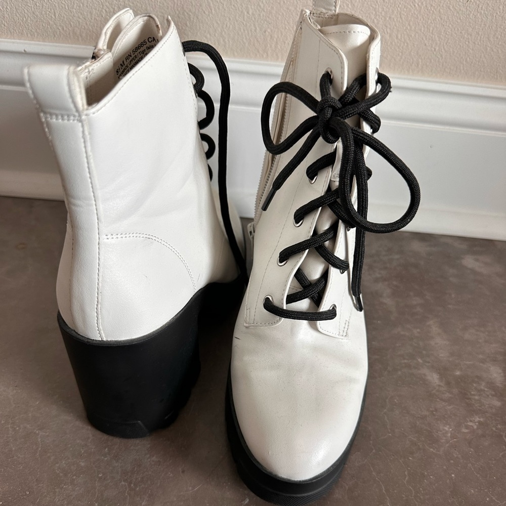 White boot